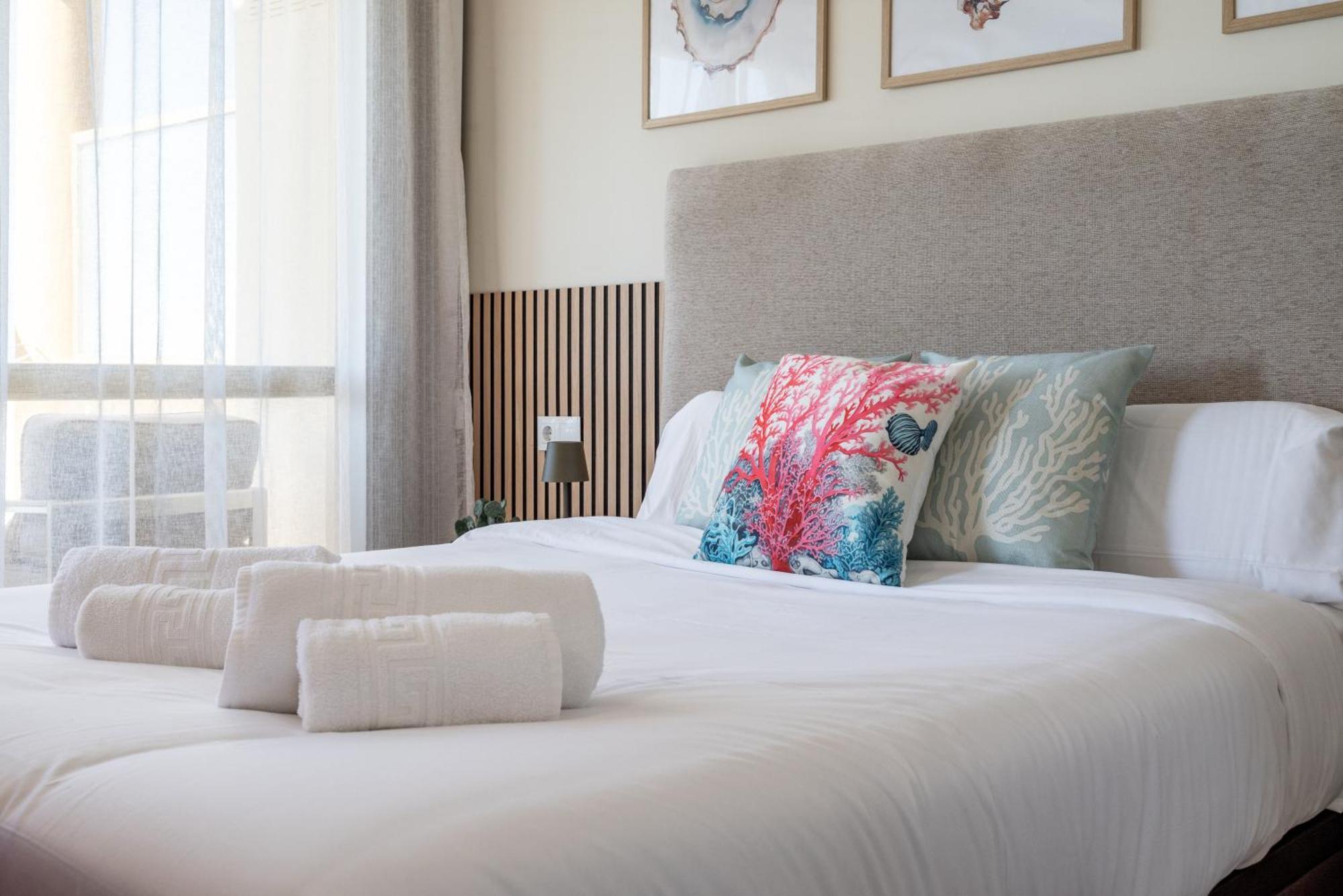 Oleholidays 843 Romana Playa Primera Linea De Playa Marbella