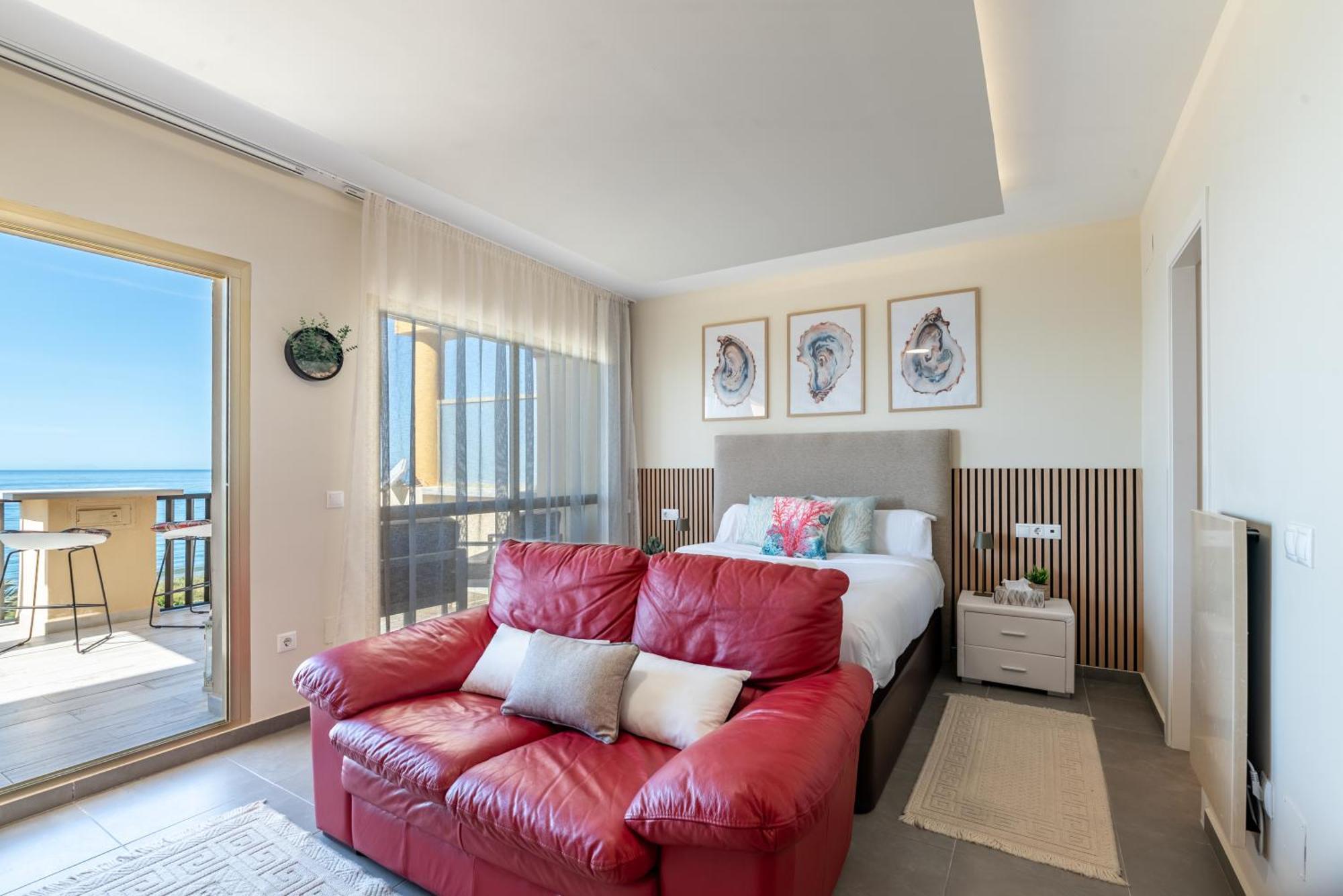 Oleholidays 843 Romana Playa Primera Linea De Playa Marbella